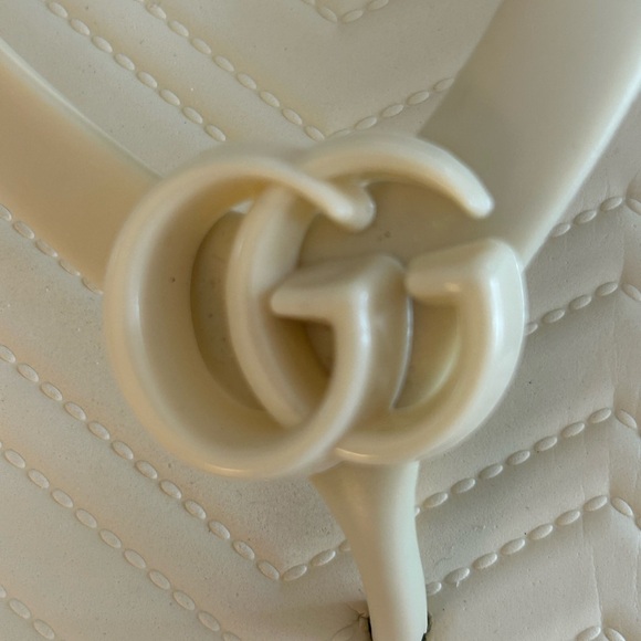 COPY - Faux Gucci GG Marmont Double G Logo Flipflop Sandals 
Size 39/40
Cream - Picture 3 of 7